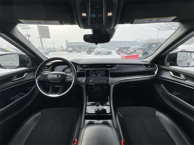 Thumbnail: 2023 Jeep Grand Cherokee - 14