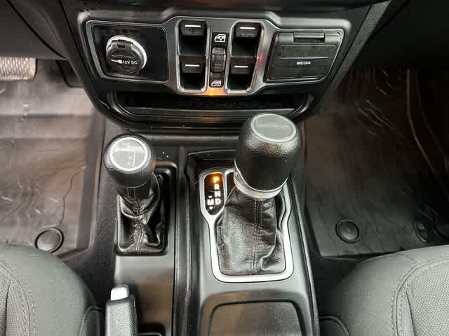 Thumbnail: 2022 Jeep Gladiator - 22