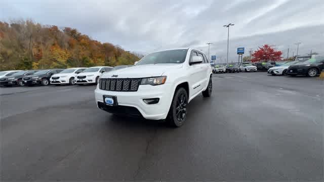 Thumbnail: 2018 Jeep Grand Cherokee - 4