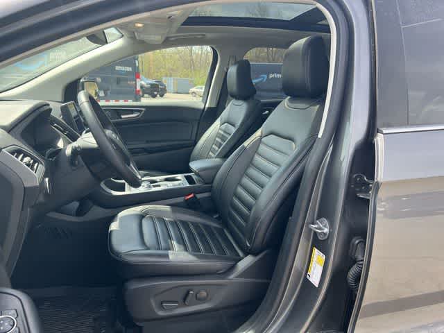 Thumbnail: 2022 Ford Edge - 15