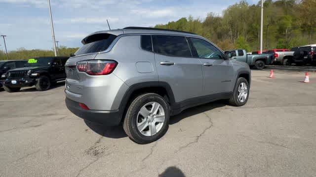 Thumbnail: 2022 Jeep Compass - 8