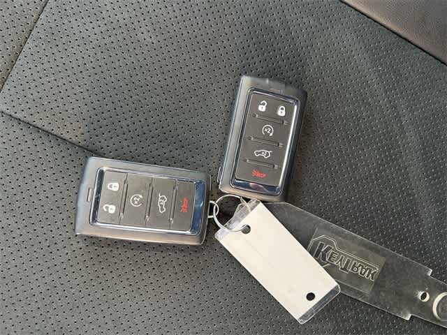 Thumbnail: 2025 Jeep Grand Cherokee - 25