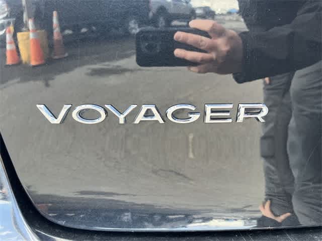 2021 Chrysler Voyager LXi 18