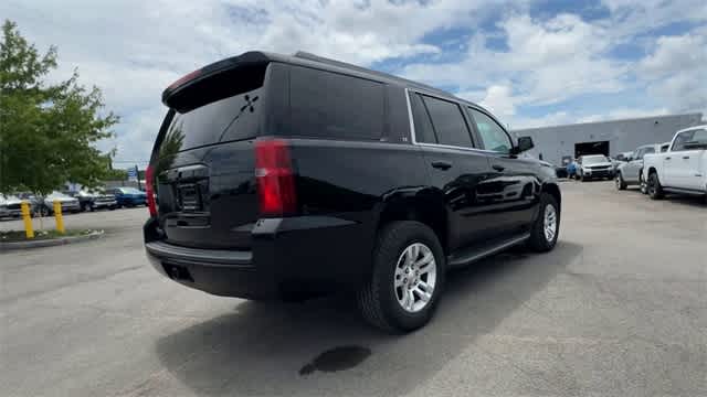 Thumbnail: 2017 Chevrolet Tahoe - 8