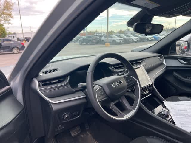 Thumbnail: 2023 Jeep Grand Cherokee - 4