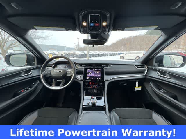 Thumbnail: 2025 Jeep Grand Cherokee - 14