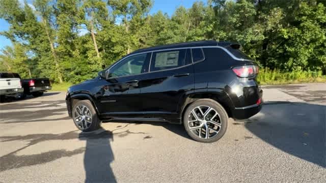 Thumbnail: 2024 Jeep Compass - 5