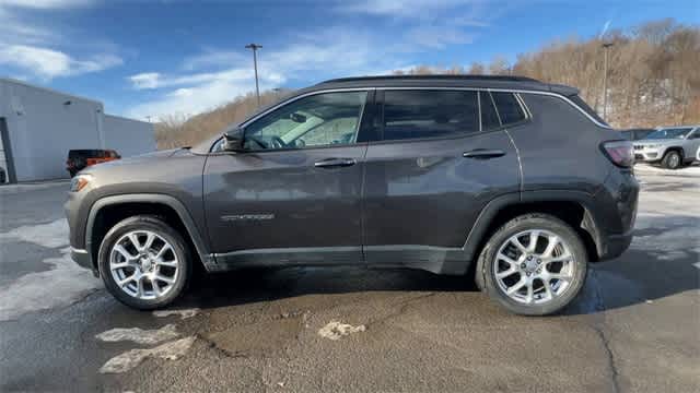Thumbnail: 2022 Jeep Compass - 5