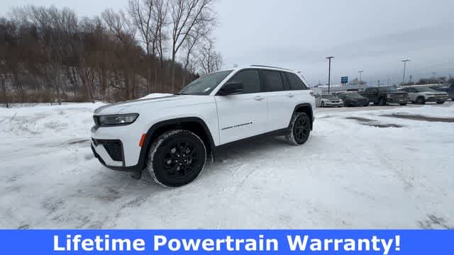 Thumbnail: 2026 Jeep Grand Cherokee - 4