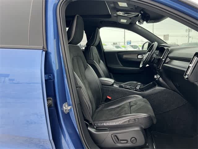 Thumbnail: 2020 Volvo XC40 - 19