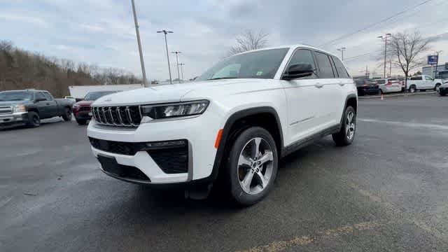 Thumbnail: 2026 Jeep Grand Cherokee - 4