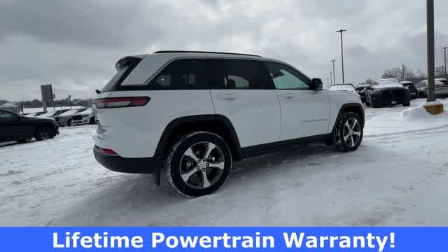 Thumbnail: 2026 Jeep Grand Cherokee - 8