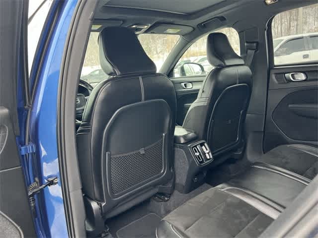 Thumbnail: 2020 Volvo XC40 - 16