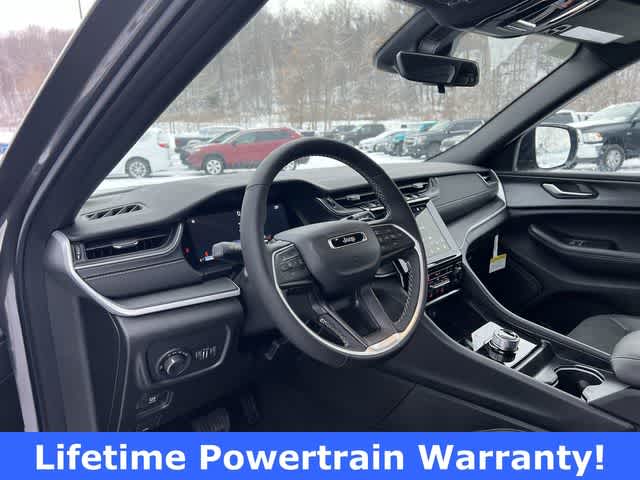 Thumbnail: 2025 Jeep Grand Cherokee - 10