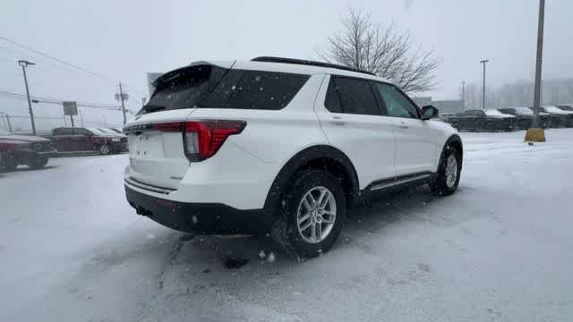 Thumbnail: 2025 Ford Explorer - 8