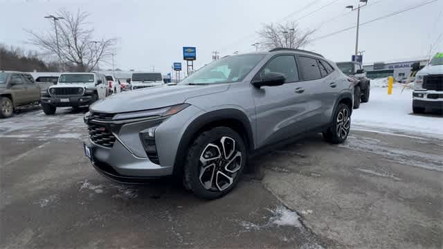 Thumbnail: 2024 Chevrolet Trax - 4