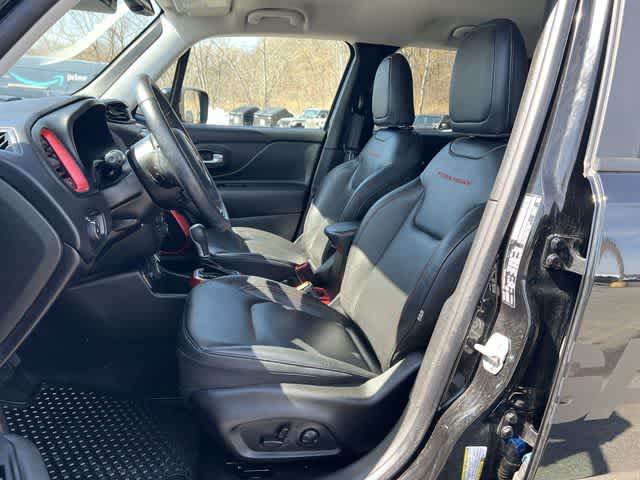 Thumbnail: 2022 Jeep Renegade - 15