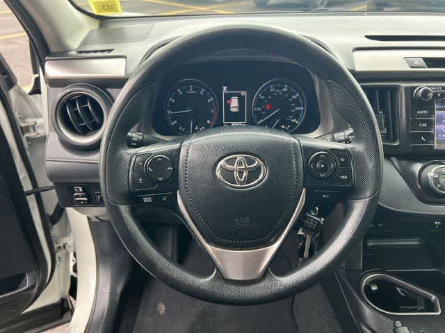 Thumbnail: 2018 Toyota RAV4 - 28