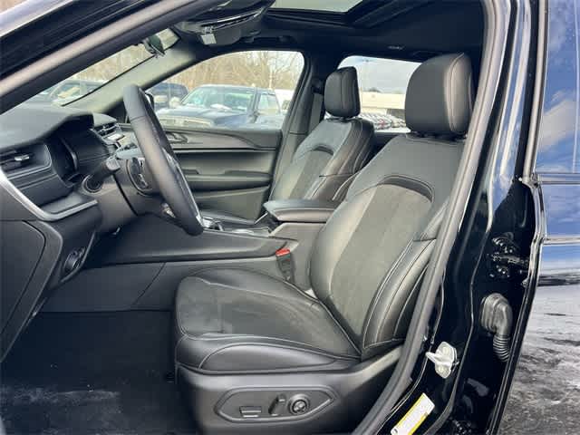 Thumbnail: 2025 Jeep Grand Cherokee - 15