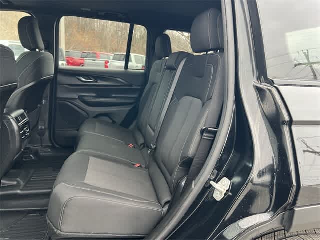 Thumbnail: 2024 Jeep Grand Cherokee - 17