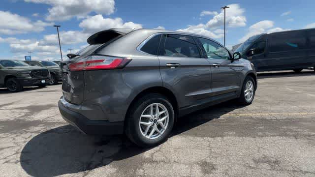 Thumbnail: 2022 Ford Edge - 8