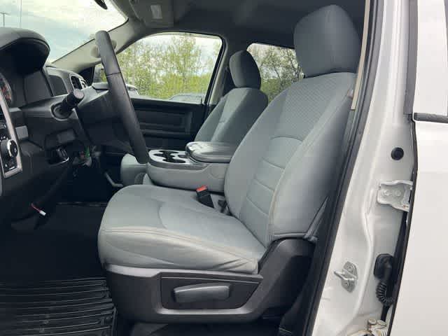 Thumbnail: 2019 RAM 1500 Classic - 23