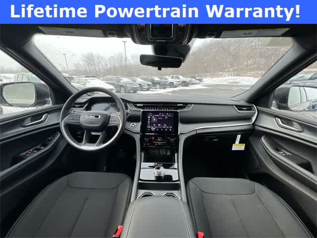 Thumbnail: 2025 Jeep Grand Cherokee - 14