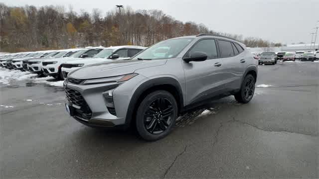 Thumbnail: 2024 Chevrolet Trax - 4