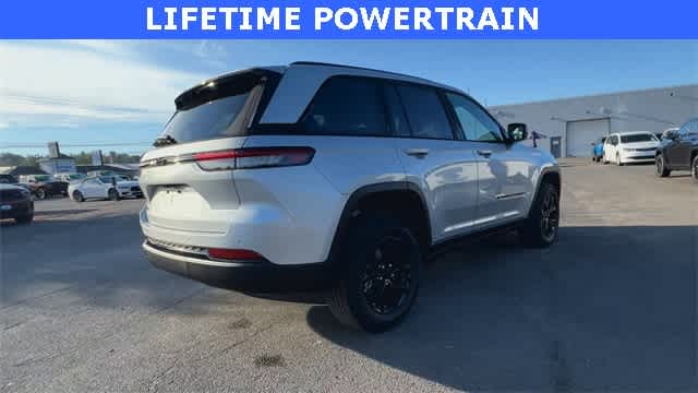 Thumbnail: 2025 Jeep Grand Cherokee - 8