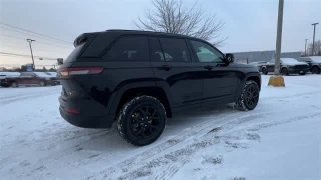 Thumbnail: 2025 Jeep Grand Cherokee - 8