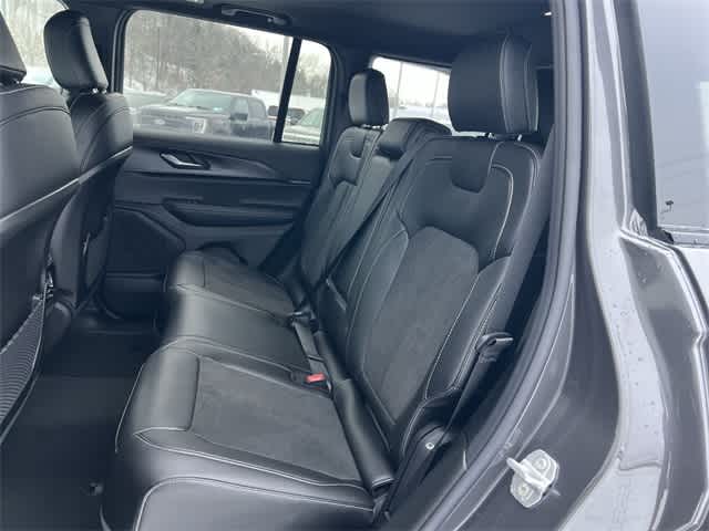 Thumbnail: 2025 Jeep Grand Cherokee - 17