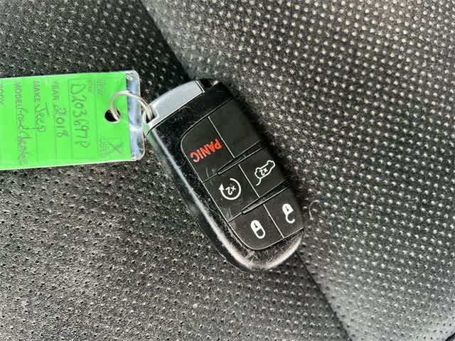 Thumbnail: 2018 Jeep Grand Cherokee - 25