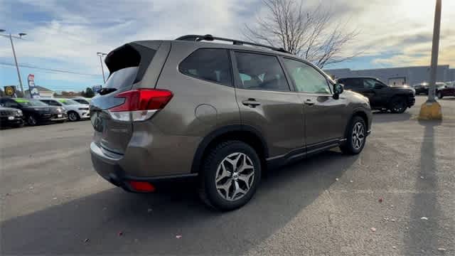Thumbnail: 2020 Subaru Forester - 8