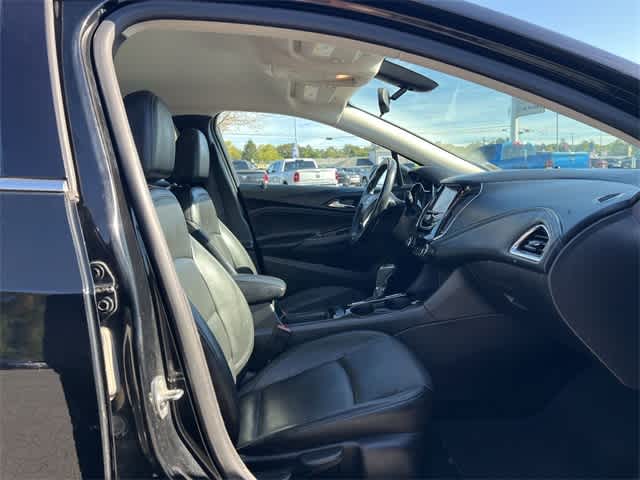 Thumbnail: 2017 Chevrolet Cruze - 19