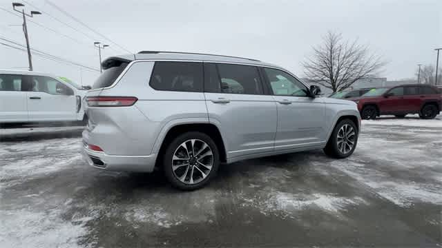 Thumbnail: 2022 Jeep Grand Cherokee - 8