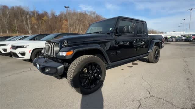 Thumbnail: 2025 Jeep Gladiator - 4