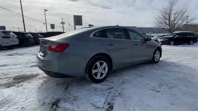 Thumbnail: 2023 Chevrolet Malibu - 8