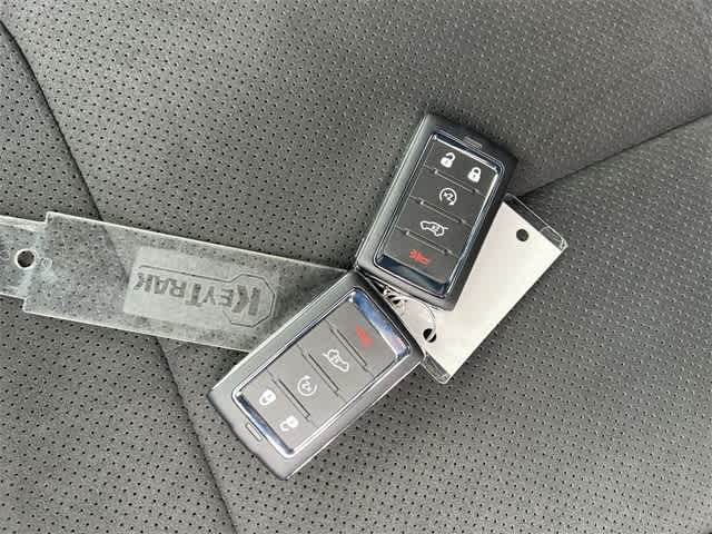 Thumbnail: 2025 Jeep Grand Cherokee - 25