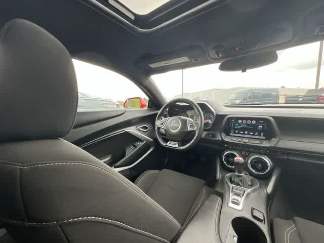 Thumbnail: 2017 Chevrolet Camaro - 16