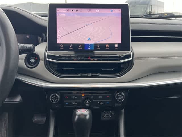 Thumbnail: 2023 Jeep Compass - 21