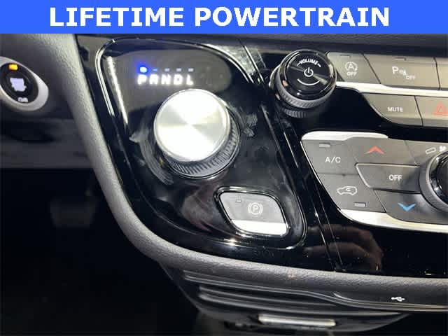 Thumbnail: 2026 Chrysler Pacifica - 22