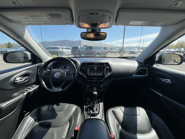 Thumbnail: 2019 Jeep Cherokee - 13