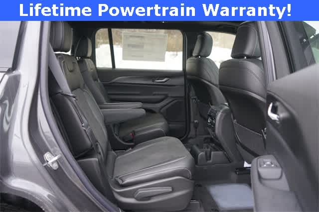 Thumbnail: 2025 Jeep Grand Cherokee L - 32