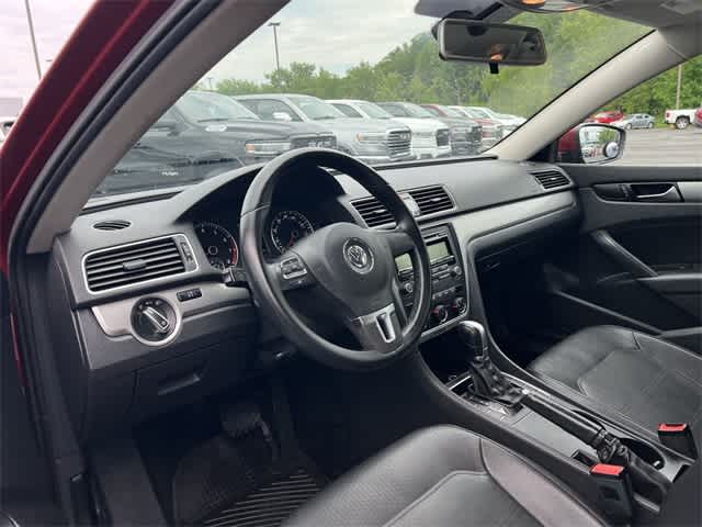 2015 Volkswagen Passat Wolfsburg Edition 10