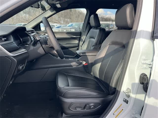 Thumbnail: 2025 Jeep Grand Cherokee - 15