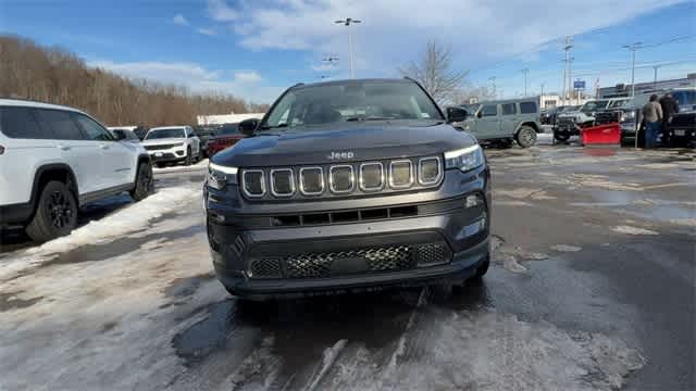 Thumbnail: 2022 Jeep Compass - 3