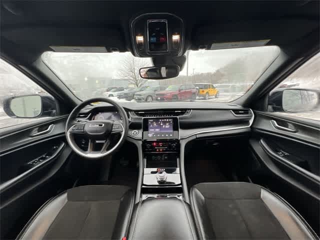 Thumbnail: 2023 Jeep Grand Cherokee - 14