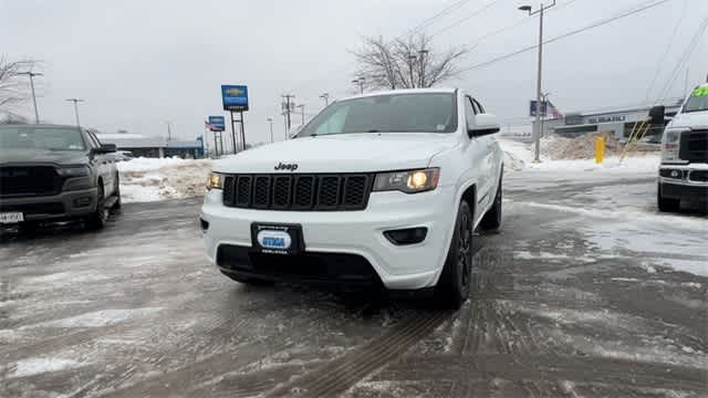 Thumbnail: 2019 Jeep Grand Cherokee - 3