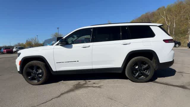 Thumbnail: 2022 Jeep Grand Cherokee L - 4
