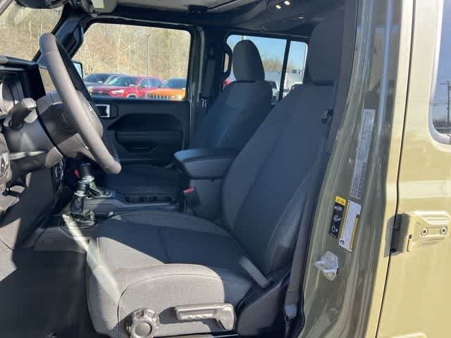 Thumbnail: 2026 Jeep Wrangler - 15